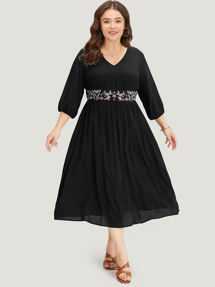 Floral Embroidered Patchwork Pocket Elastic Cuffs Dress
