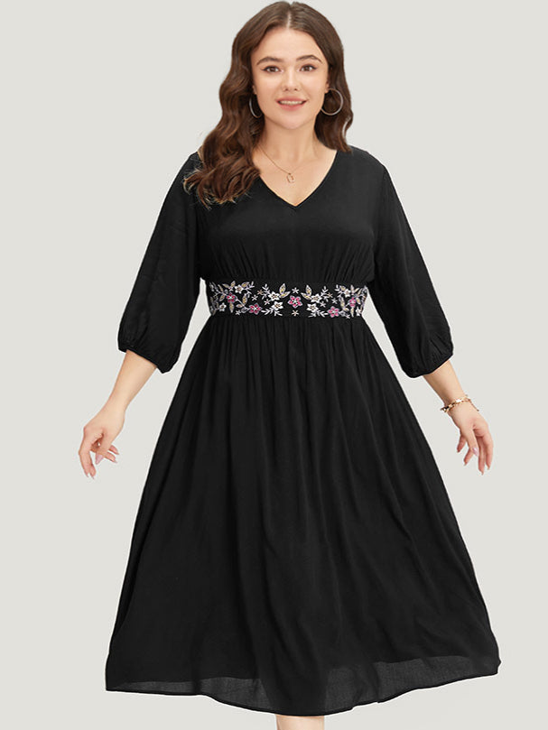 Floral Embroidered Patchwork Pocket Elastic Cuffs Dress
