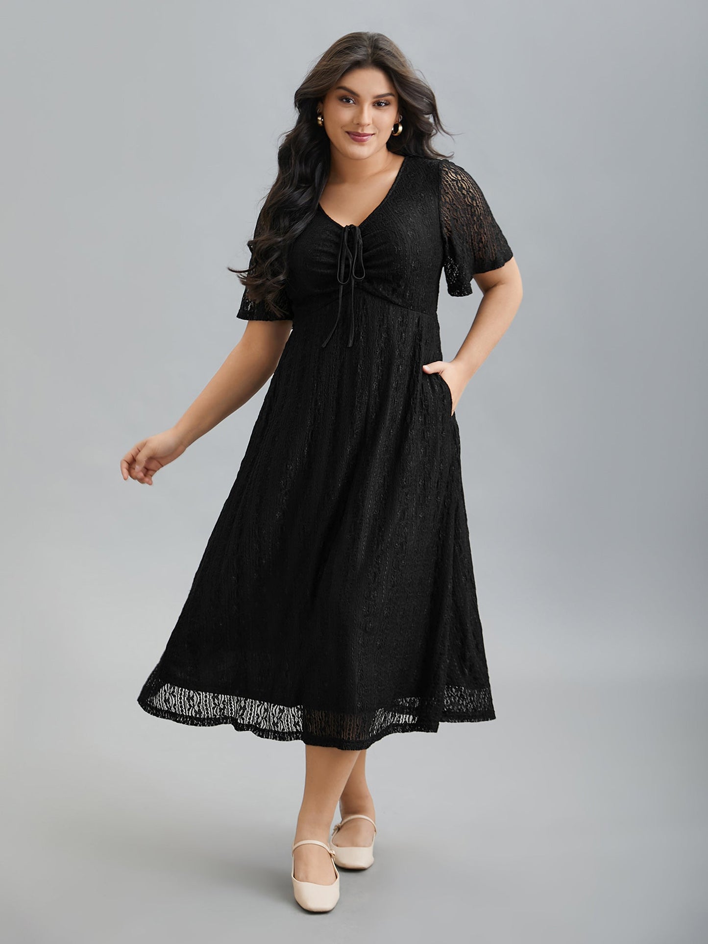 Lace V-Neck Bow Drawstring Midi Dress