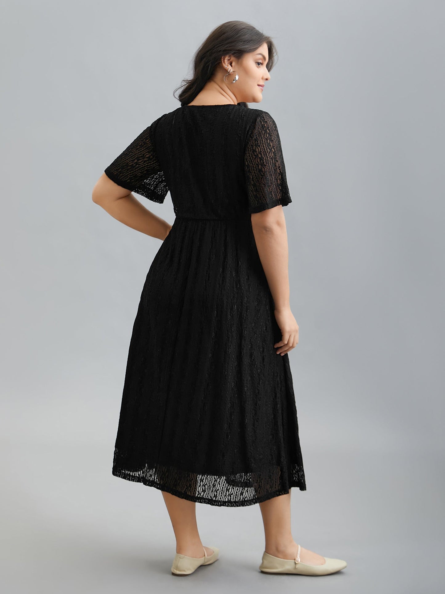 Lace V-Neck Bow Drawstring Midi Dress