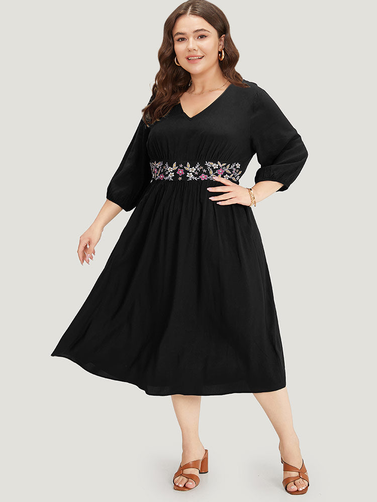 Floral Embroidered Patchwork Pocket Elastic Cuffs Dress